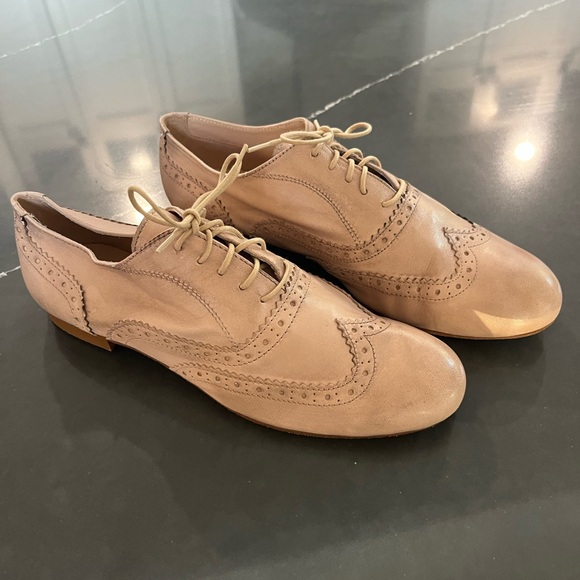 Garnet Hill Shoes - Garnet Hill Light Taupe Felica  Italian Soft Leather Oxford Women’s Shoes Sz 7.5